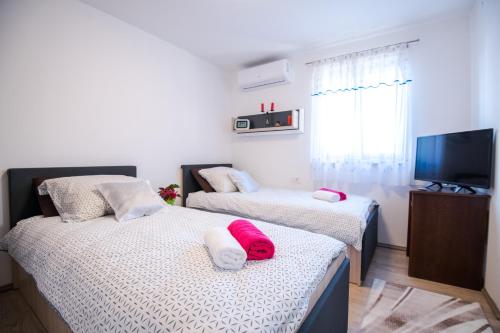 Sunrise Apartments