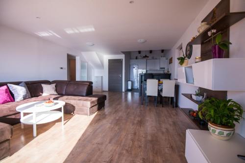 Sunrise Apartments