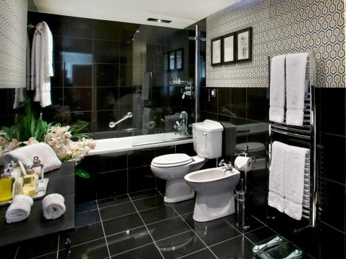 Milestone Hotel Kensington Image