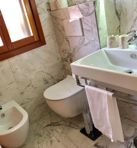 Bagno di Hotel Ariel Silva