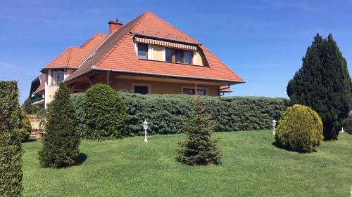 Hevizquelle Apartments