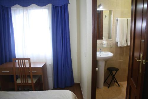 Pilar Casa Rural tesisinde bir banyo