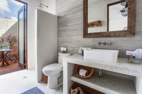 Ванная комната в Lula Tulum, a Small Luxury Hotel