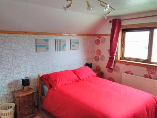 Ένα ή περισσότερα κρεβάτια σε δωμάτιο στο Kells roadside