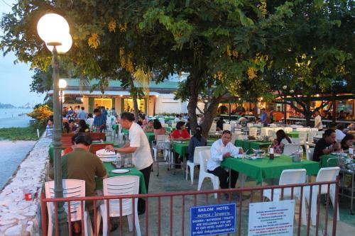 Huéspedes de Sailom Hotel Hua Hin - SHA Extra Plus