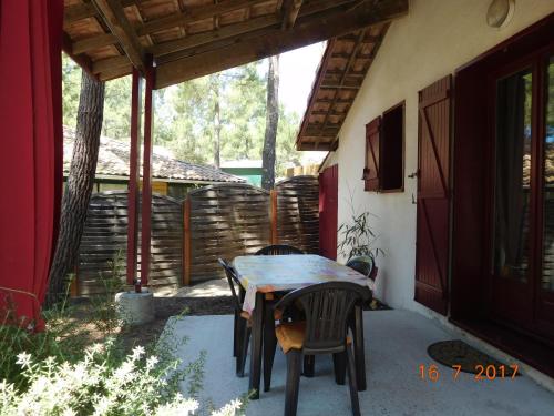 Photo de la galerie de l'établissement MAISON rouge, à Moliets-et-Maa