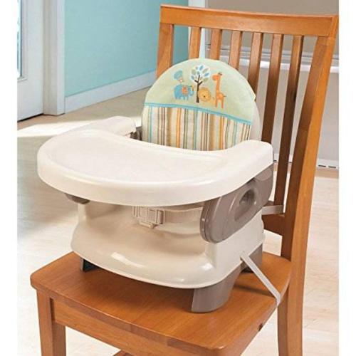 a toilet seat on a wooden chair in a room at A beautiful Beach house Marea Resort in Golem