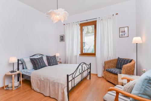 Shik & Chic One Bedroom Central Apartment Graf Ignatiev x Shishman Corner by Flat Mаnager