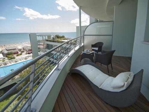 
A balcony or terrace at Hotel Le Palme - Premier Resort
