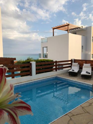 Πισίνα στο ή κοντά στο Marina View Villa 11