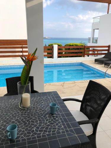 Πισίνα στο ή κοντά στο Marina View Villa 11