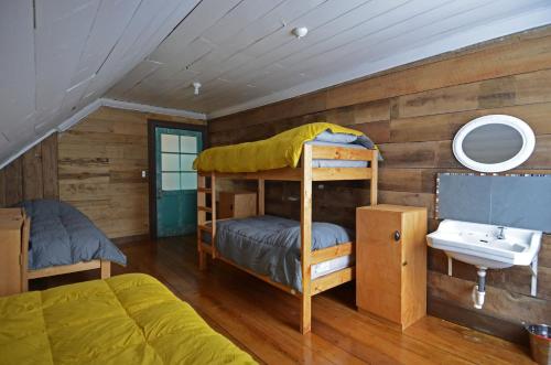 Casa Apel Hostelにあるベッド