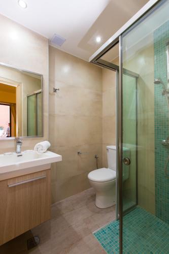 Ένα μπάνιο στο Hotel Ideon 