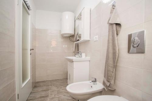 Koupelna v ubytování Apartments Ina & Ika