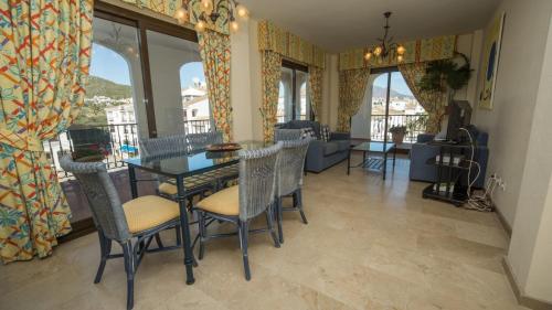 Marina Real 254