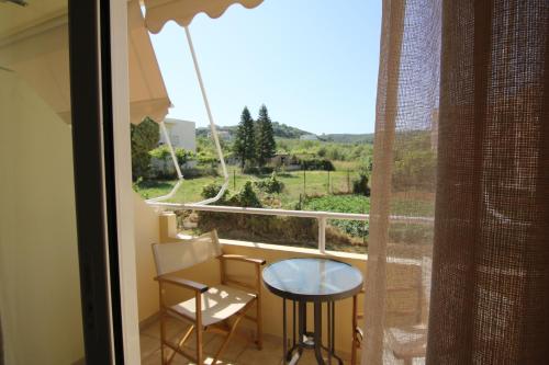 Foto dalla galleria di Evropi Hotel a Plataniás