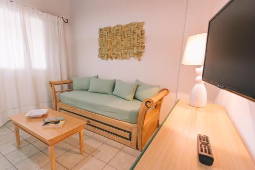 TV a/nebo společenská místnost v ubytování Sole d'Estate Agriresidence