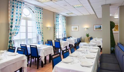 Restaurace v ubytování Hôtel Aneto