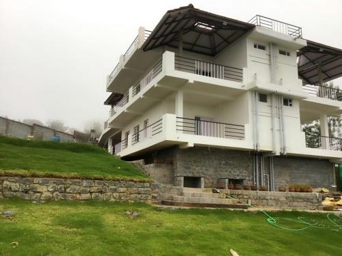 Gallery image of Vignesh holiday inn in Kotagiri