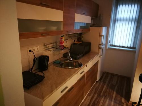 Kitchen o kitchenette sa Apartment Beton