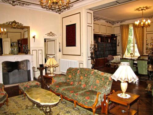 Χώρος καθιστικού στο CHATEAU Les VALLÉES