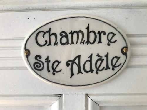 Ein Zertifikat, Auszeichnung, Logo oder anderes Dokument, das in der Unterkunft B&B Le Cloître St Joseph ausgestellt ist
