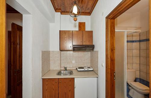 Ένα μπάνιο στο Hotel Atrapos 