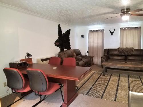 KY Lake Area Cabin – Photos 3