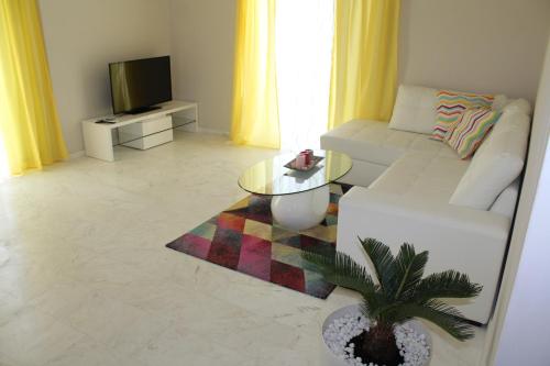 Riviera Home