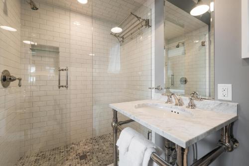 Koupelna v ubytování Snowflake Villa