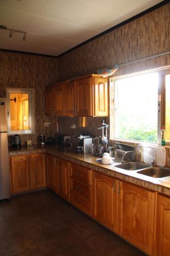 Dapur atau dapur kecil di Zeph self catering