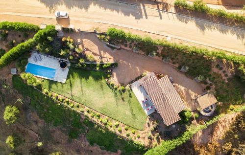 an aerial view of a yard with a house at Villas Toscanas in Limache