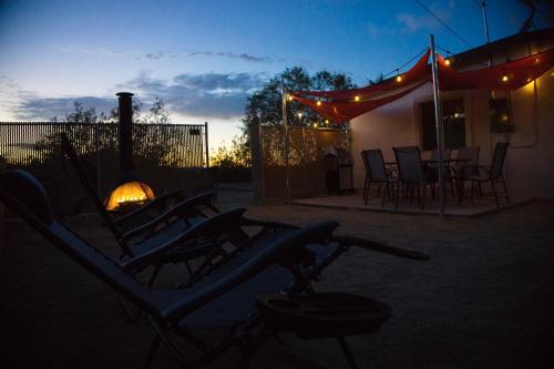 Gallery image of M&L Desert Cottage - 6 min To North Entry Of JTNP! in Twentynine Palms