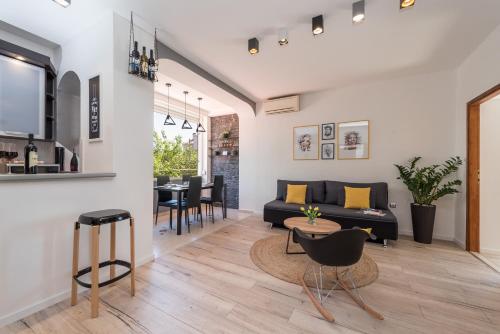 Apartment Tina - Kolovare Beach