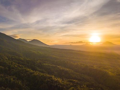 Landskap semula jadi dekat dengan rumah tamu ini
