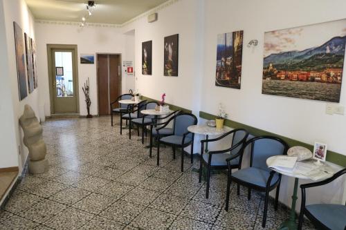 Posezení v ubytování Hotel Modena old town