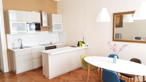 CBS Apartments Budapest 1024 Budapest, Széll Kálmán tér 11 I. kép - 3