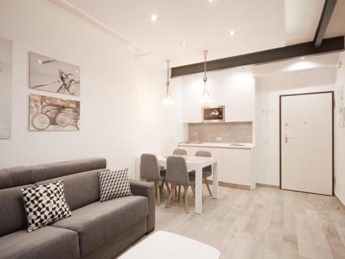 Apartamento nuevo y de lujo en puerta del sol