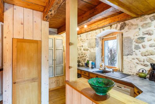 Fotografie z fotogalerie ubytování Maison de caractère dans la chartreuse v destinaci Saint-Pierre-de-Chartreuse