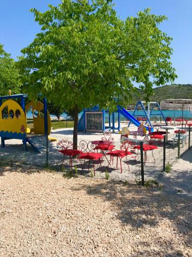 Apartment Jomarko - Spacious apartment for 6 in Trogir
