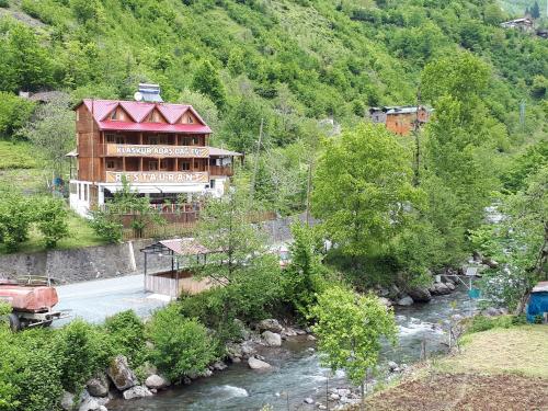 Galeriebild der Unterkunft Adas bungalov Dag Evi in Aralık