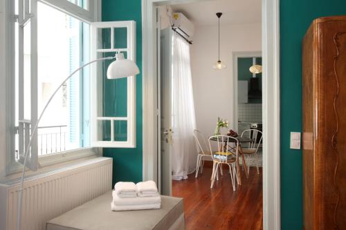 Live in Athens, THISEIO Historic House