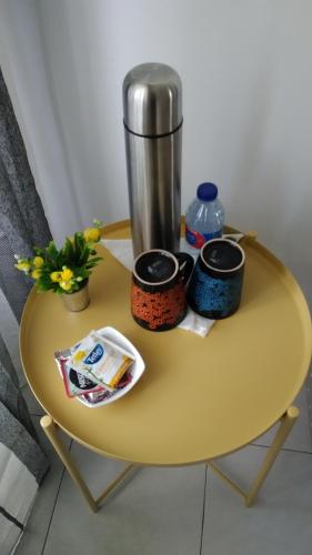 Příslušenství pro přípravu čaje a kávy v ubytování Vasco Santana Guesthouse