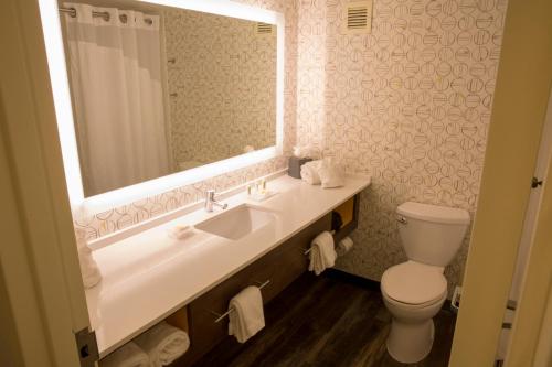 Holiday Inn Orlando International Airport, an IHG Hotel Image