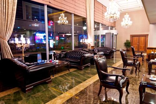 Yücesoy Liva Hotel Spa & Convention Center Mersinにあるシーティングエリア