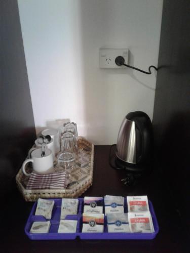 Tetera y cafetera en Suva Motor Inn