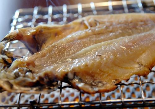旅館の敷地内または近くでの食事または食べ物