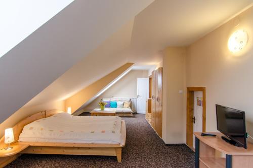 Postel nebo postele na pokoji v ubytování Pensiunea Casa Tepes