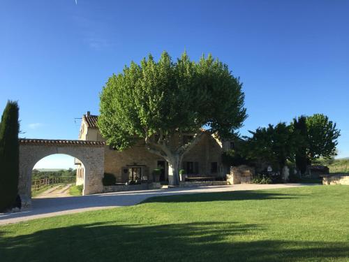 Photo de la galerie de l'établissement Mas Pichony - Maison d'Hôtes - B&B, à Pernes-les-Fontaines