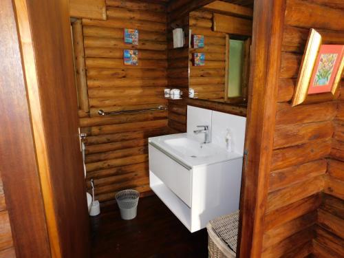 Kylpyhuone majoituspaikassa Forest Drive Holiday Home